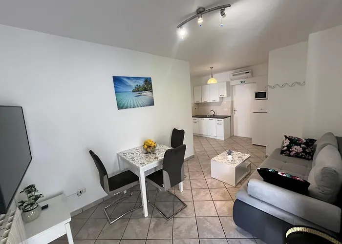 In By Interhome Apartamento